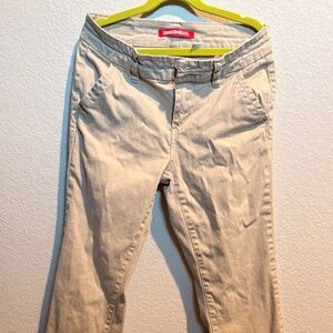 Union Bay Kahkis size 3 w 26